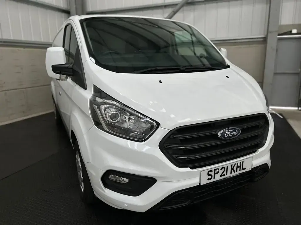 Begagnad Ford Transit Custom Trend 130 HK (95 kW) 2021 Vit Van
