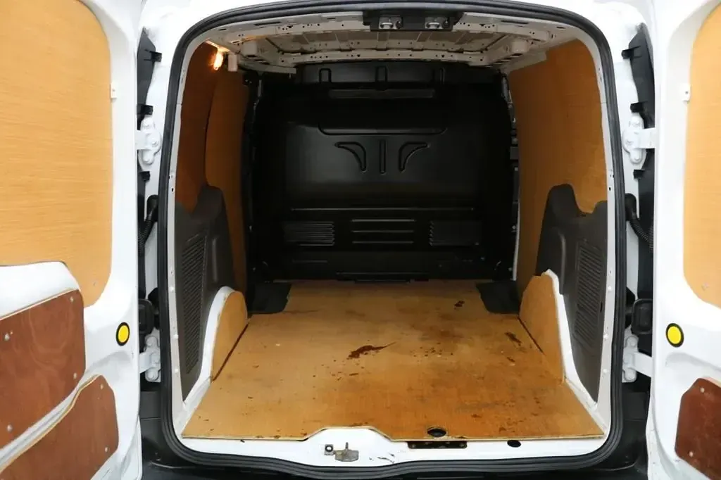 Second-hand Ford Transit Connect 75 CP (55 kW) 2021 Alb Monovolum