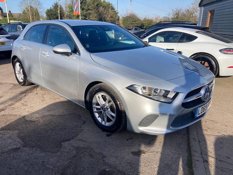 Used Mercedes A180 SE 136 HP (100 kW) 2019 Silver Hatchback