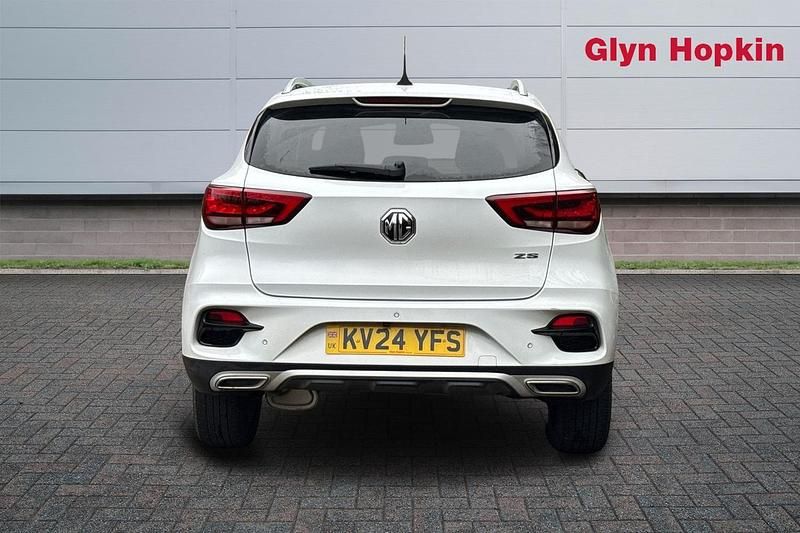 Used MG ZS Exclusive 111 HP (81 kW) 2024 White SUV