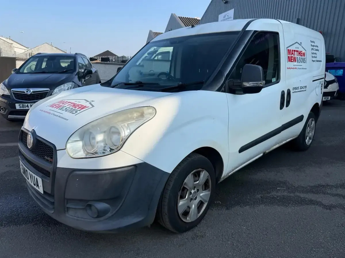 Used Fiat Doblò 85 HP (62 kW) 2010 White MPV