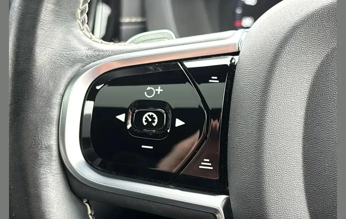 Used Volvo XC60 399 HP (293 kW) 2020 Grey SUV