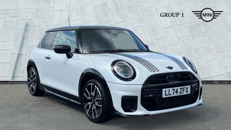 White Used 2024 Mini Cooper S Hatch Hatchback | £29,495 (Expensive) - Image 1/4