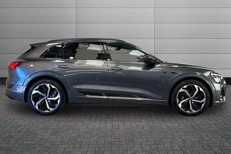 Used Audi e-tron Black Edition 300 kW (408 HP) 2022 Grey SUV