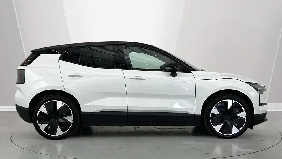 Used Volvo EX30 Performance 314 kW (428 HP) 2025 White SUV