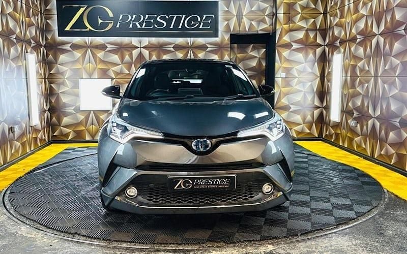 Used Toyota C-HR 122 HP (89 kW) 2019 Grey SUV