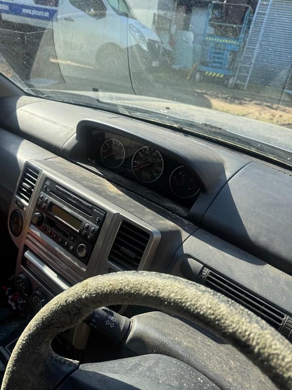 Used Nissan X-Trail 136 HP (100 kW) 2004 Silver SUV