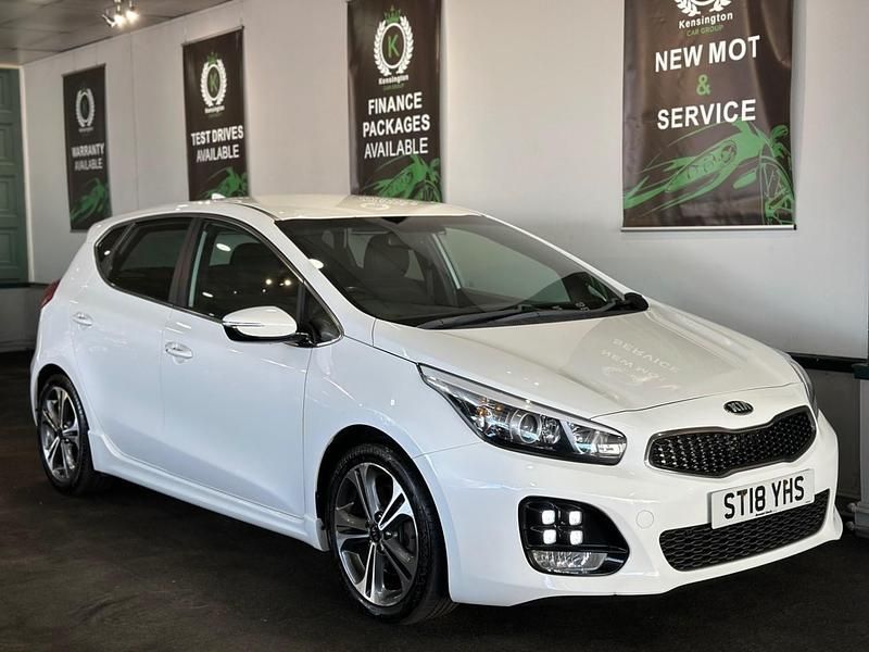 Usado Kia Ceed GT-Line 134 HP (98 kW) 2018 Branco Citadino