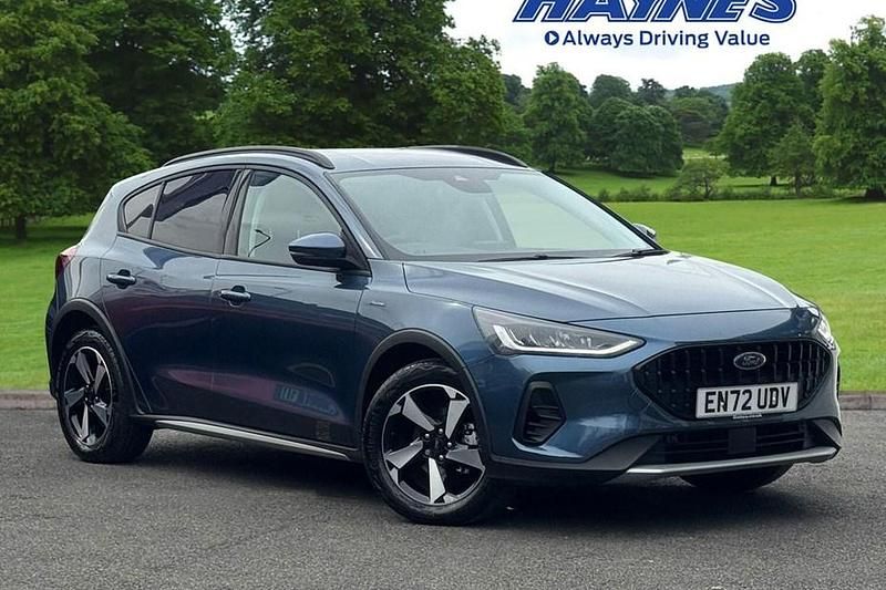 Used Ford Focus Active 125 HP (91 kW) 2023 Blue Hatchback
