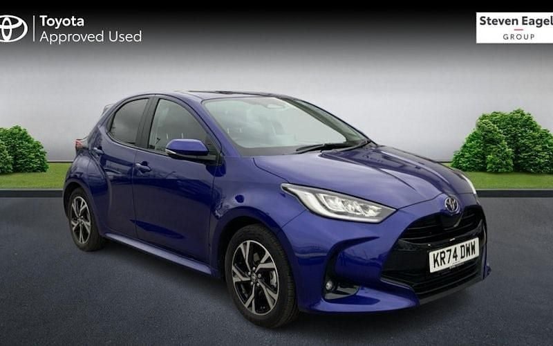 Usado Toyota Yaris Hybrid Design 116 CV (85 kW) 2026 Utilitario