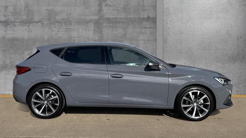 Used Seat Leon FR Sport 115 HP (84 kW) 2025 Metallic  graphene grey Hatchback