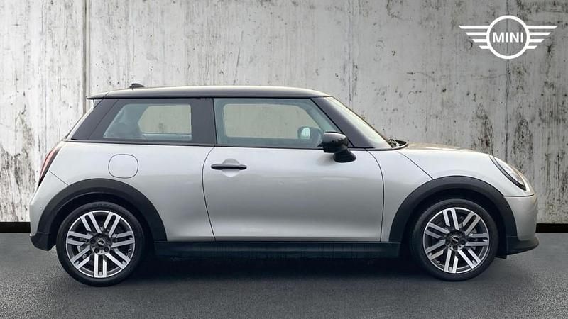 Used Mini Cooper Hatch 154 HP (113 kW) 2024 Silver Hatchback