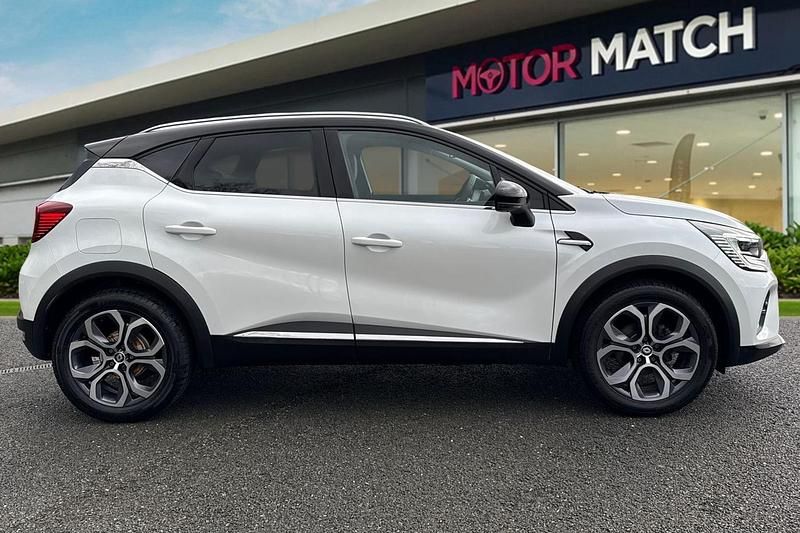 Used Renault Captur Techno 2024 White SUV