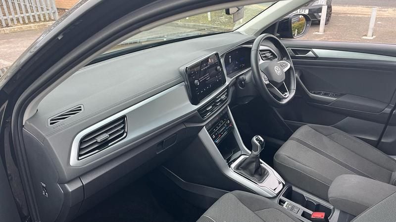 Usado VW T-Roc Life 150 HP (110 kW) 2022 Preto SUV