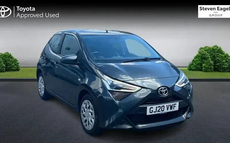 Used Toyota Aygo X-play 72 HP (52 kW) 2020 Hatchback