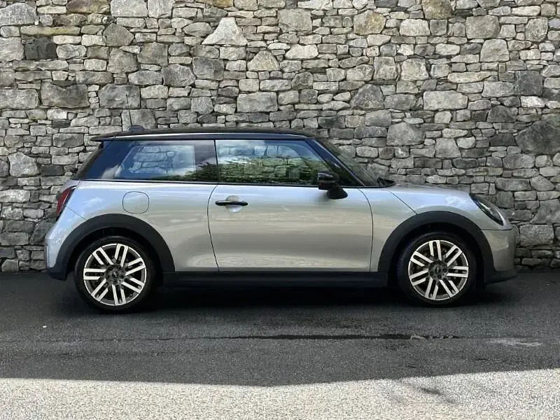 Used Mini Cooper Hatch 113 kW (154 HP) 2025 Silver Hatchback