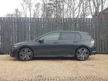 Novo VW Golf VIII Black Edition 150 HP (110 kW) 2025 Cinzento Citadino