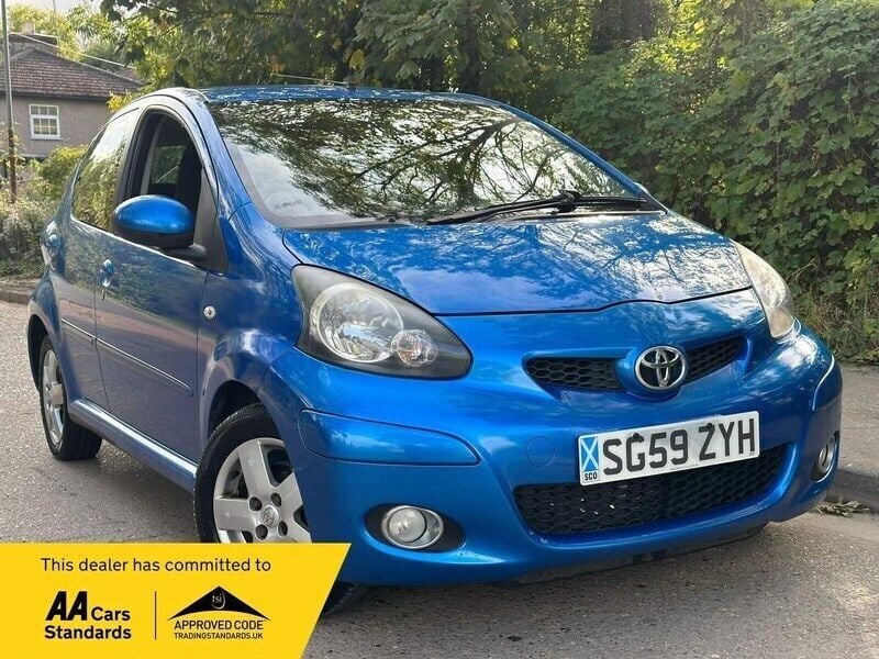 Blue Used 2009 Toyota Aygo Hatchback | £2,000 (Fair price) - Image 1/2