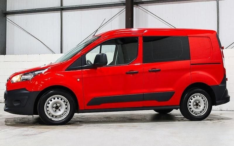 Used Ford Transit Connect 75 HP (55 kW) 2015 Red MPV