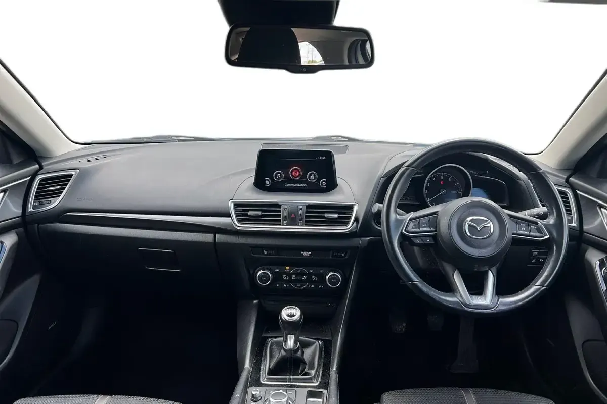 Used Mazda 3 Inclusive 120 HP (88 kW) 2018 Silver Hatchback