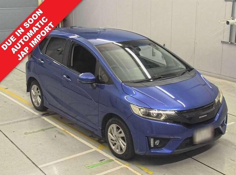 White Used 2015 Honda Fit Hatchback | £6,495 (Fair price) - Image 1/4