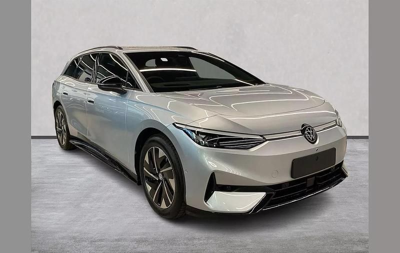 Other New 2025 VW ID.7 Pro Sedan | £49,215 (Expensive) - Image 1/4