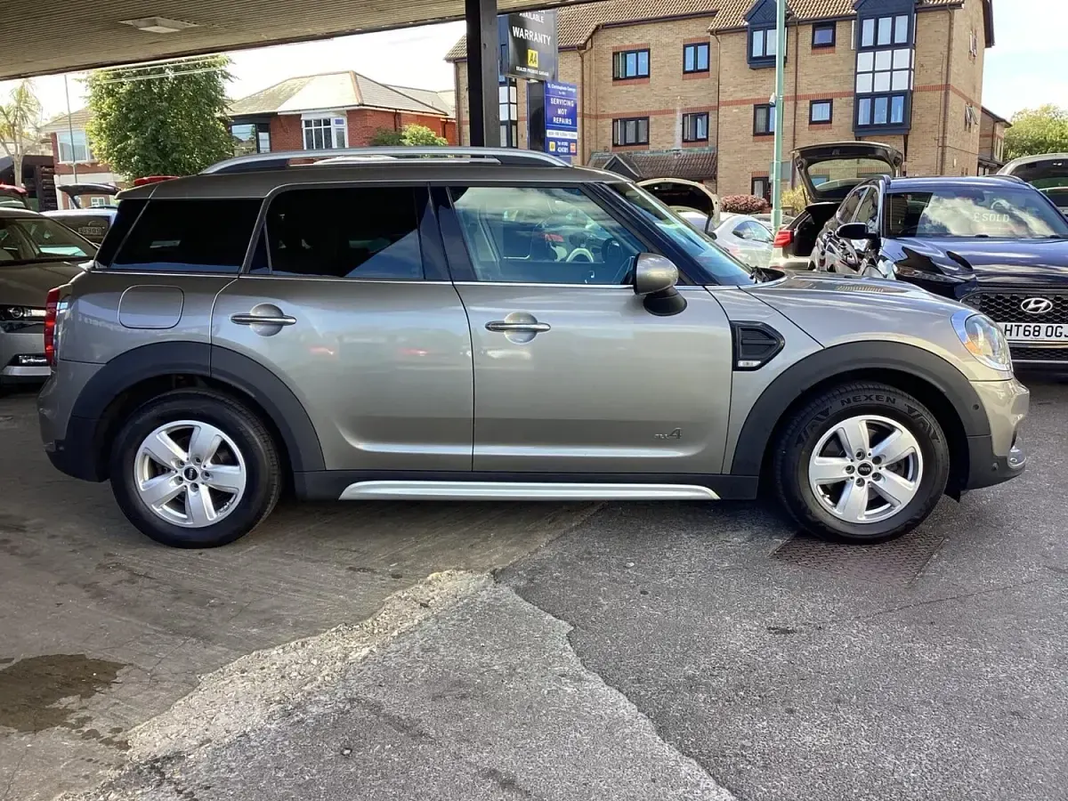 Used Mini Cooper D 150 HP (110 kW) 2018 Silver Hatchback