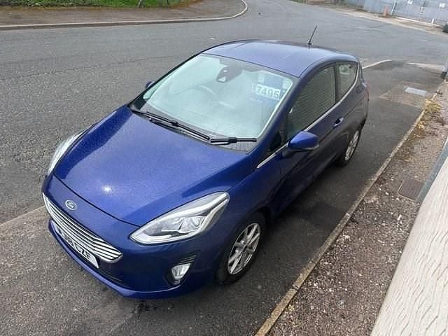 Usado Ford Fiesta Zetec 100 HP (73 kW) 2018 Azul Citadino