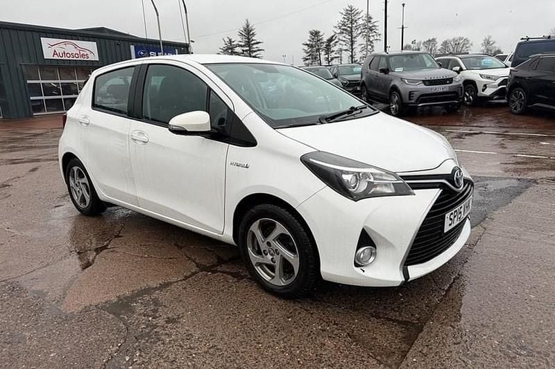 Used Toyota Yaris Hybrid 101 HP (74 kW) 2015