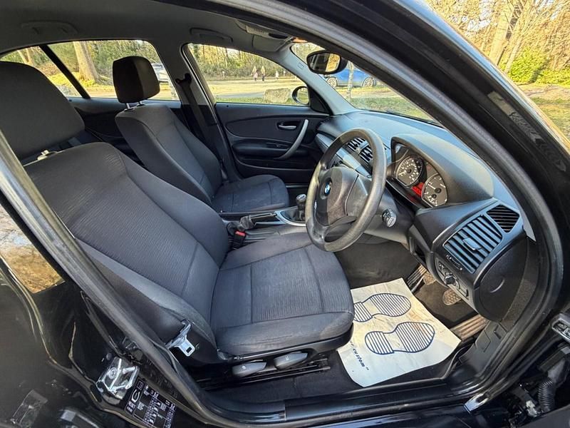 Used BMW 116 Comfort Edition 2009 Black Hatchback