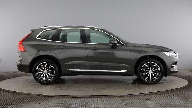 Used Volvo XC60 Inscription 337 HP (247 kW) 2021 Grey SUV