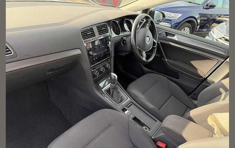 Used VW Golf VII SE 123 HP (90 kW) 2017 Grey Hatchback