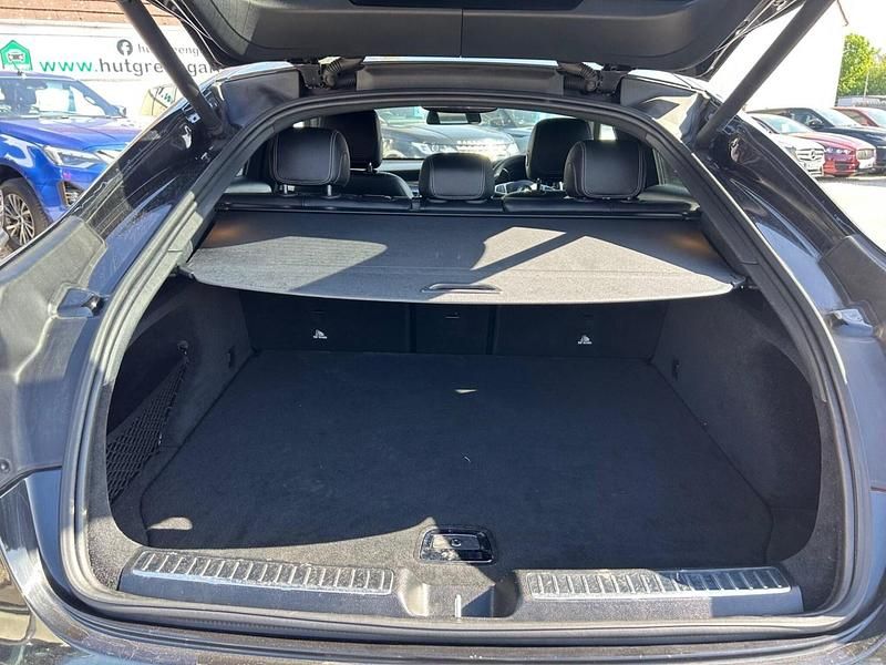 Usado Mercedes GLC220 AMG line 170 HP (125 kW) 2018 Preto Coupé
