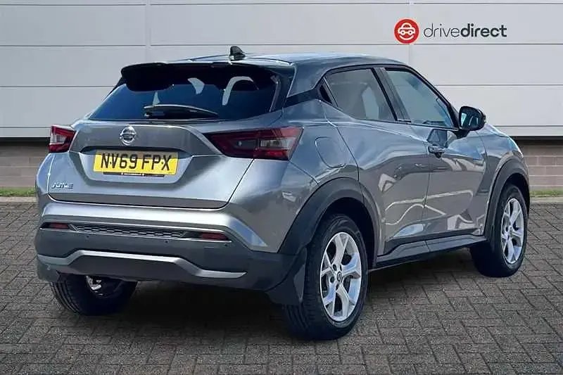 Used Nissan Juke N-Connecta 117 HP (86 kW) 2019 Grey SUV