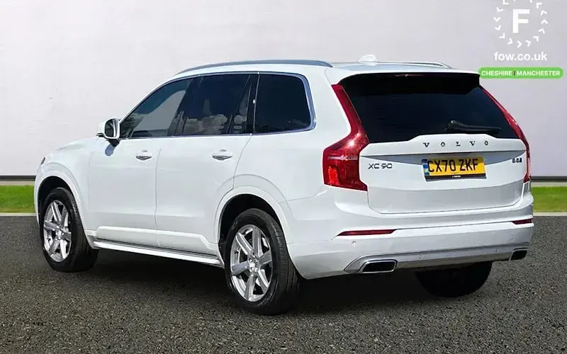 Used Volvo XC90 Momentum 250 HP (183 kW) 2020 White SUV