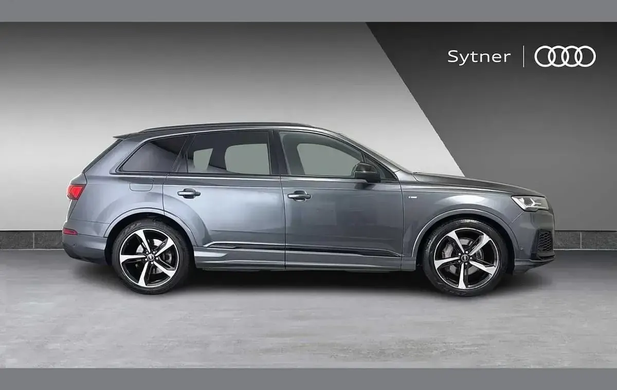 Used Audi Q7 Black Edition 334 HP (245 kW) 2022 Grey SUV