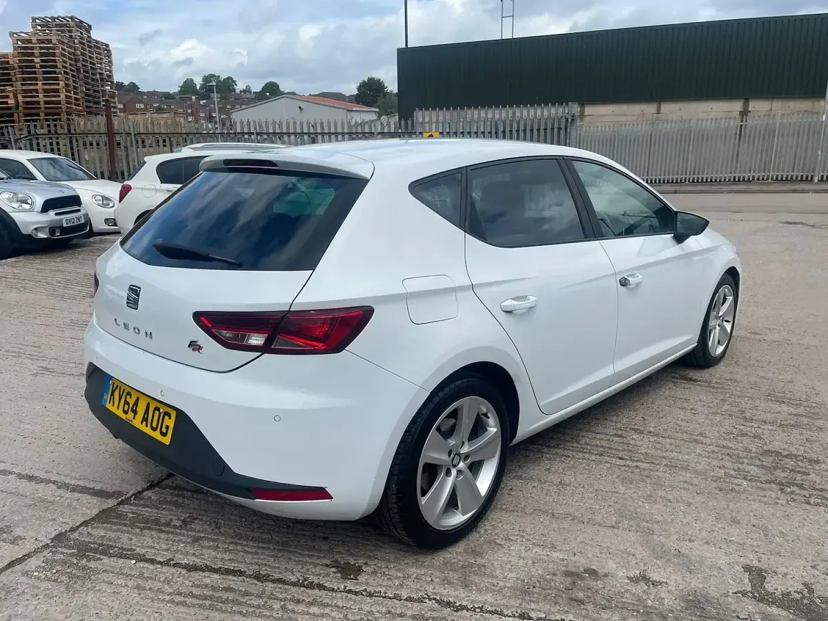 Used Seat Leon FR 184 HP (135 kW) 2014 White Hatchback