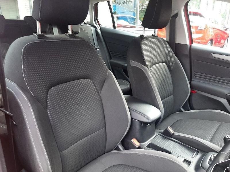 Used Ford Focus Trend 125 HP (91 kW) 2022 Race red Estate