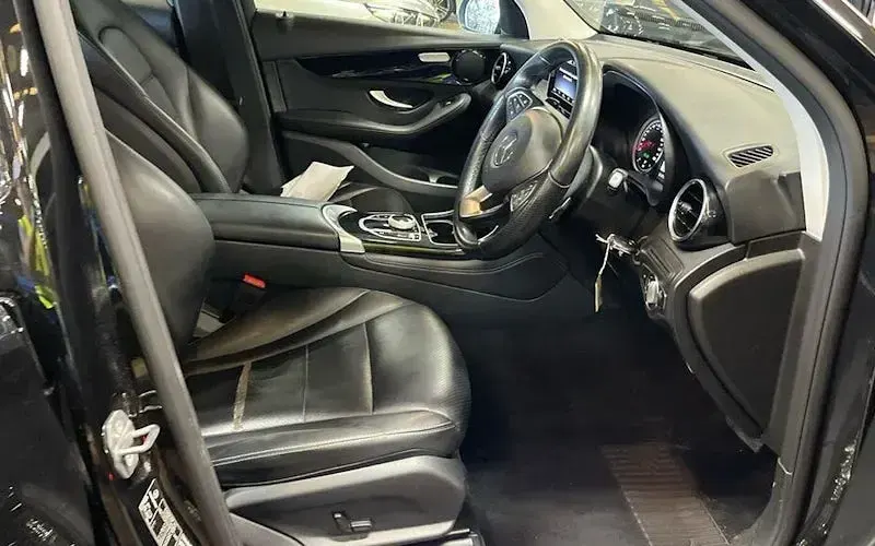 Used Mercedes GLC250 Urban 211 HP (155 kW) 2018 Black SUV