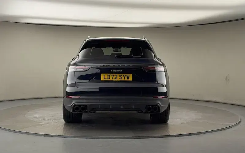 Used Porsche Cayenne Platinum Edition 462 HP (339 kW) 2022 Blue SUV