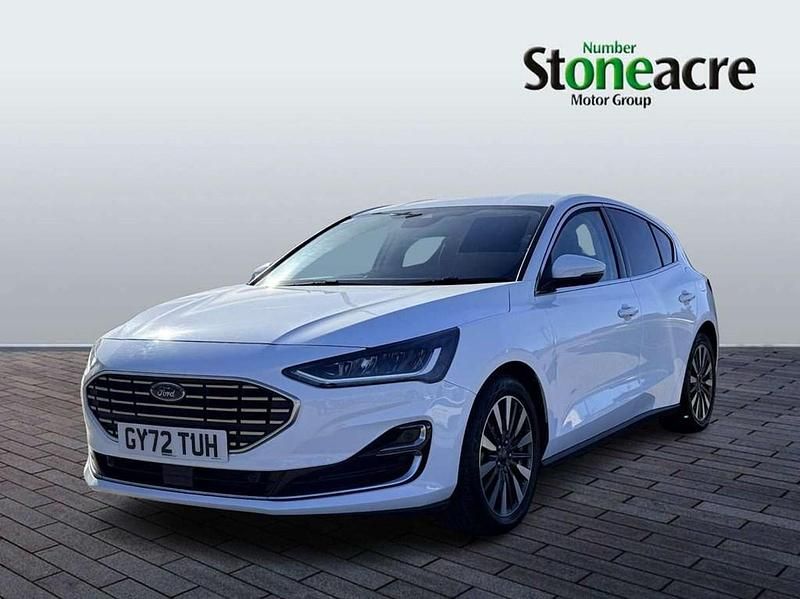 Used Ford Focus Titanium 155 HP (114 kW) 2022 White Hatchback