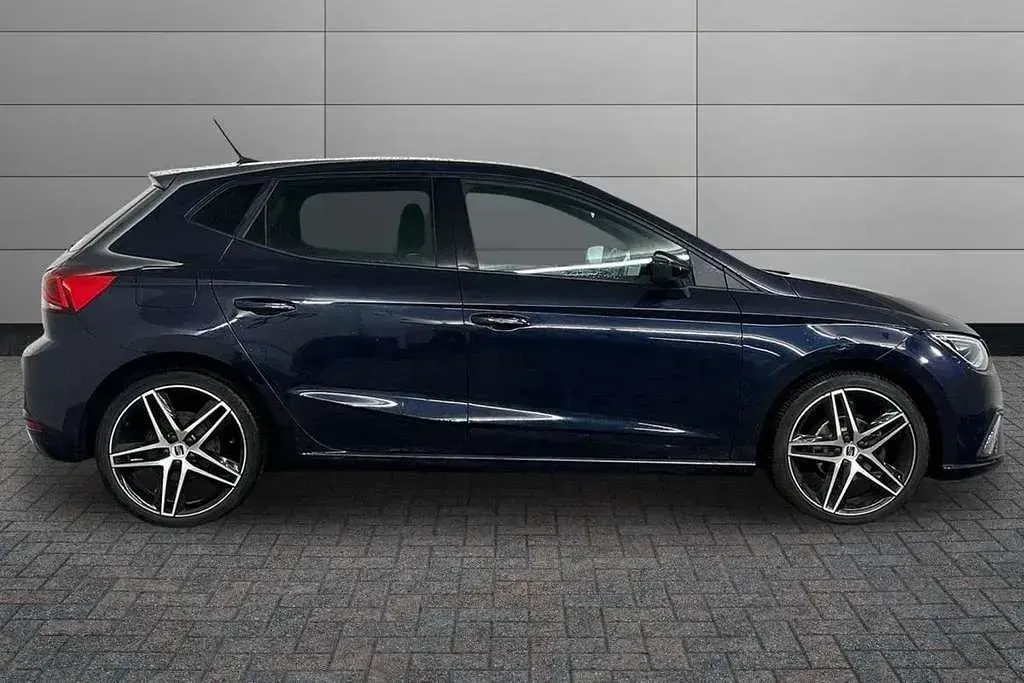 Used Seat Ibiza FR 94 HP (69 kW) 2022 Blue Hatchback
