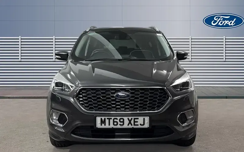 Begagnad Ford Kuga Vignale 180 HK (132 kW) 2019 Grå SUV