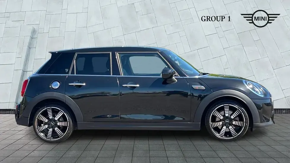 Used Mini Cooper S Exclusive 178 HP (130 kW) 2023 Black Hatchback
