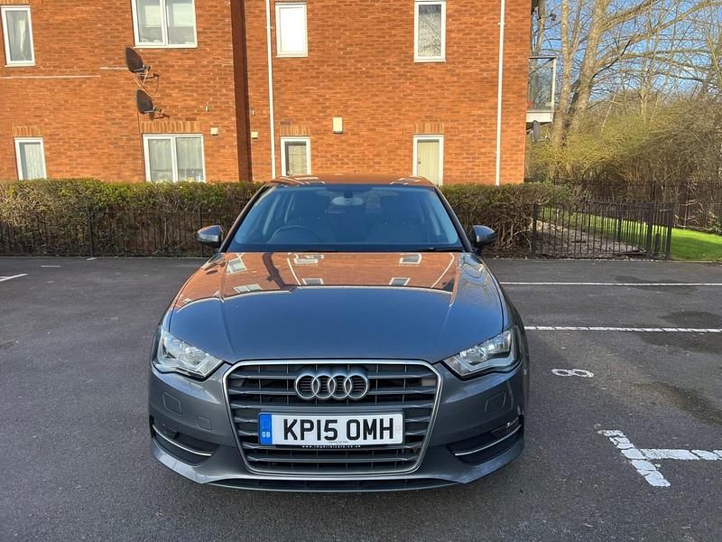 Used Audi A3 Sportback Comfort 150 HP (110 kW) 2015 Grey Hatchback