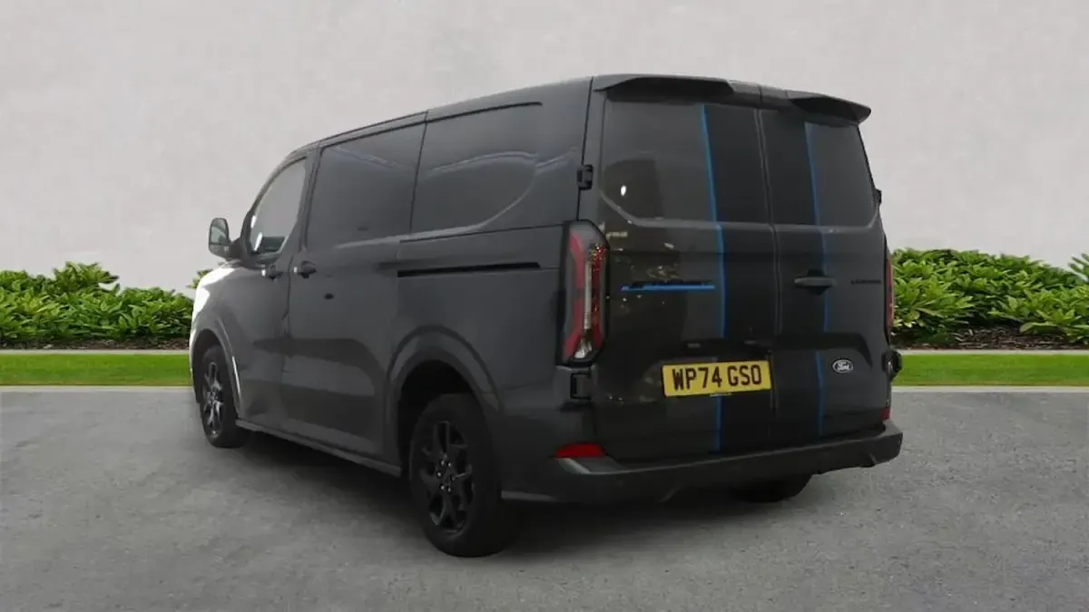 Usado Ford E-Transit Sport 160 kW (218 CV) 2024 Gris Van