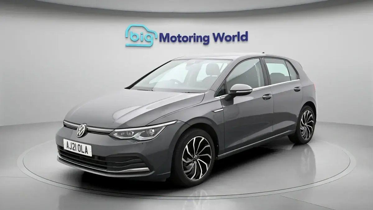 Used VW Golf VIII Style 128 HP (94 kW) 2021