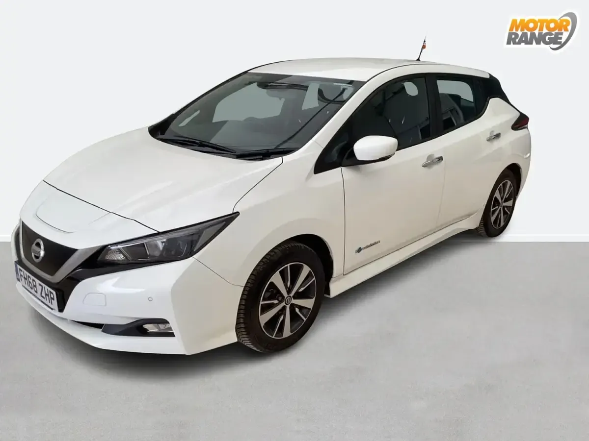 Used Nissan Leaf Acenta 110 kW (150 HP) 2019 White Hatchback