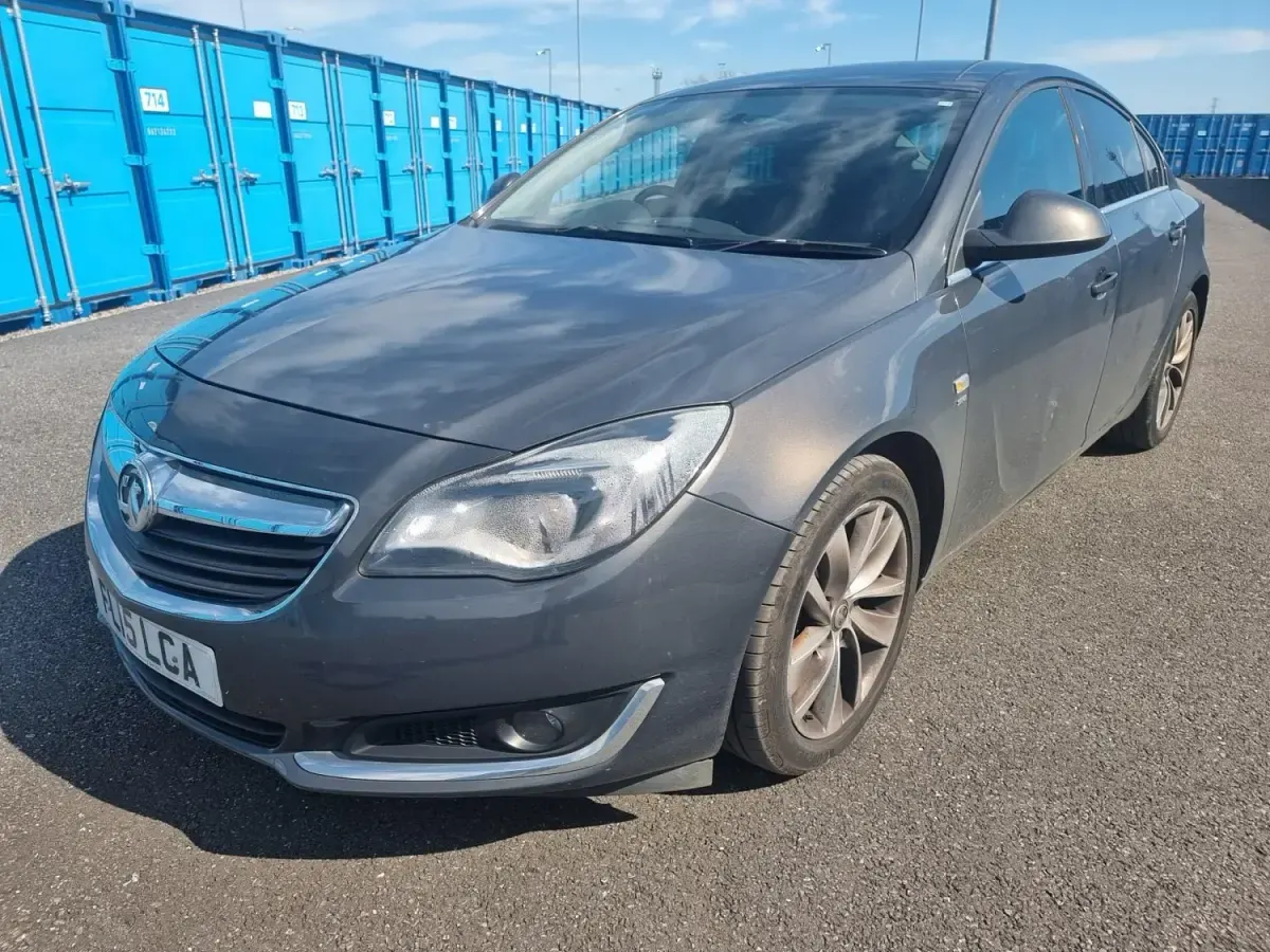 Usado Vauxhall Insignia SRi 163 CV (119 kW) 2015 Gris Utilitario