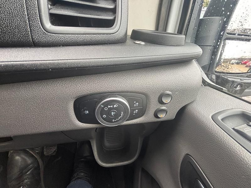 Used Ford Transit 130 HP (95 kW) 2022 White Cabriolet